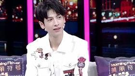 娱乐圈爆料王罗云熙是谁,娱乐圈爆料王，揭秘明星幕后故事